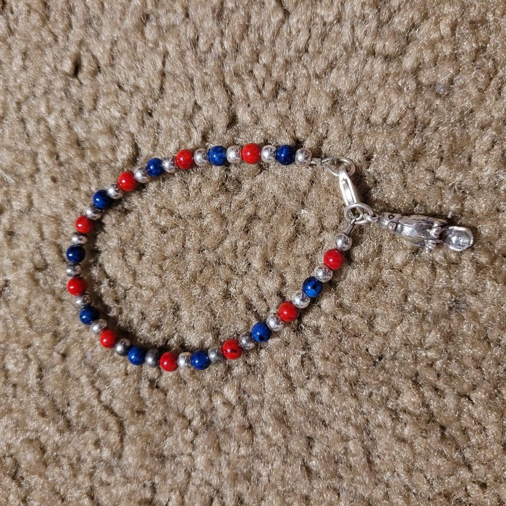 Hand crafted glass bead Cardinals bracelet